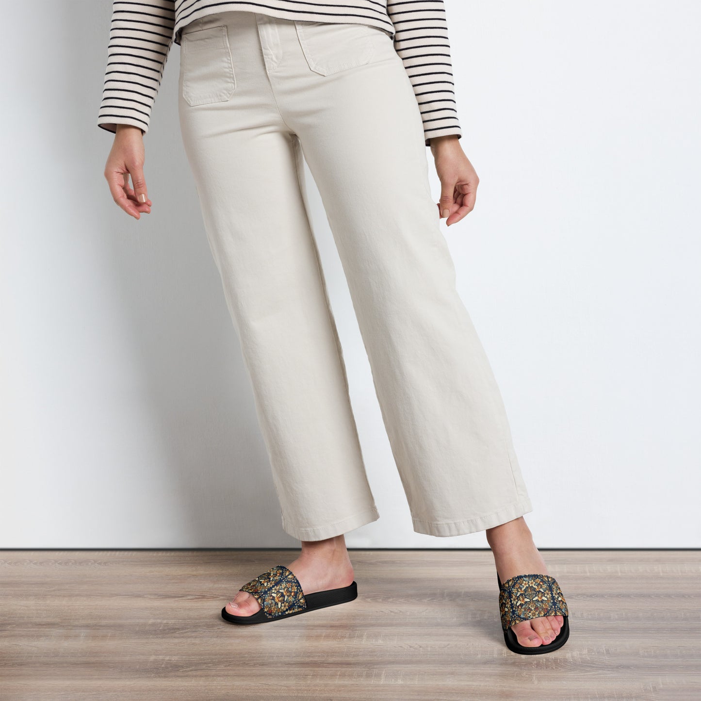 PGP Holiday Honey Slumber Women’s Slides – At Home Comfort with Festive Flair