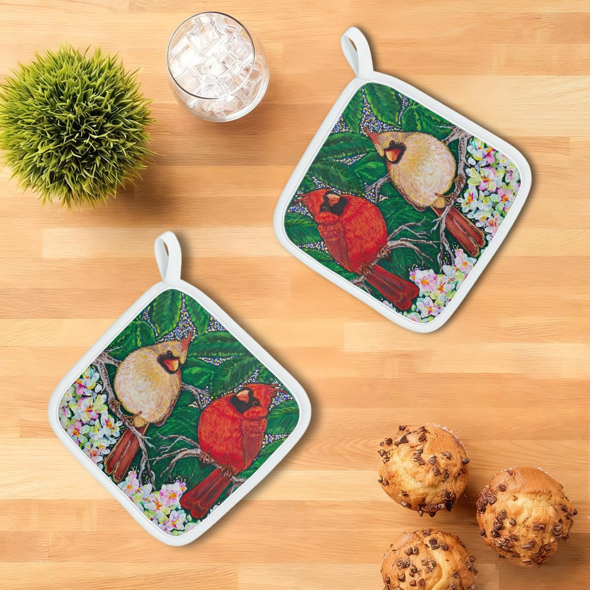 Margeaux Love in Bloom Cardinal Heat Resistant Oven Mitt and Pot Holder Set