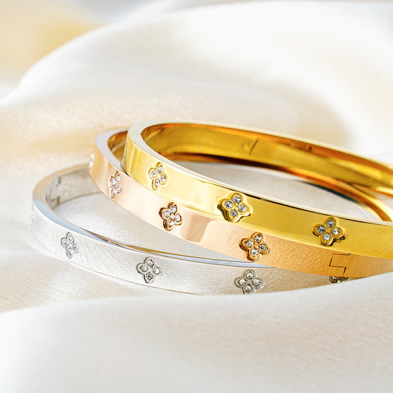 Whisper of Éire — Minimal Clover Bangle Bracelet (Electroplated Steel)