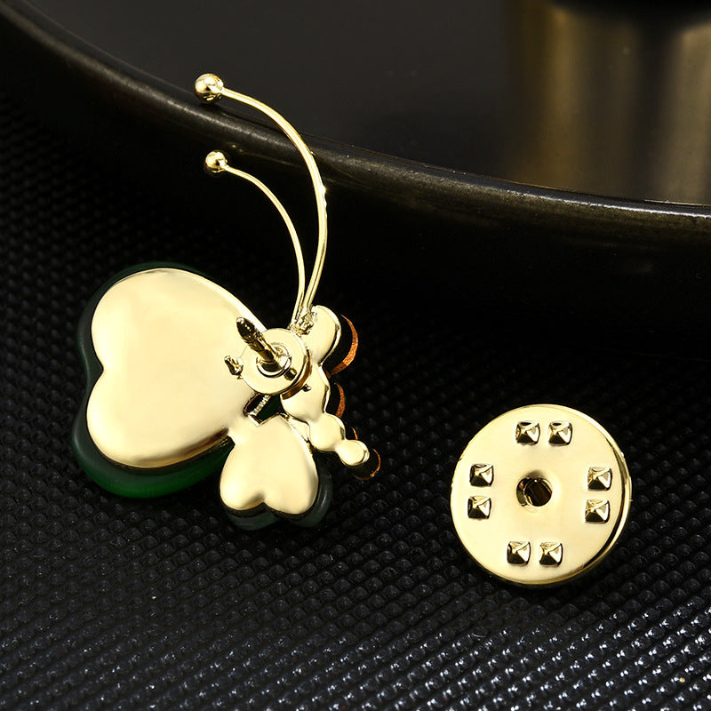 Whisper of Éire | PGP Holiday — Clover Heart Lapel Pin (Jade-Opal Resin + Crystals)